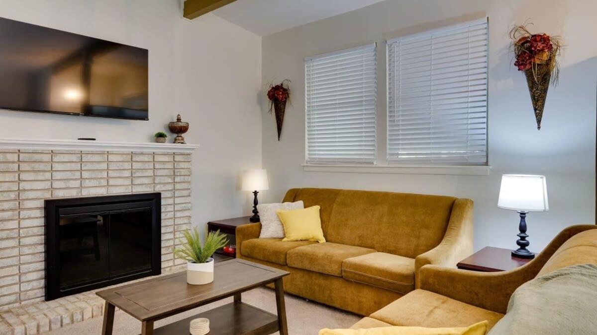 Halcyon Hangout-Mins To Downtown-Ping Pong-Pets Savannah Exterior photo